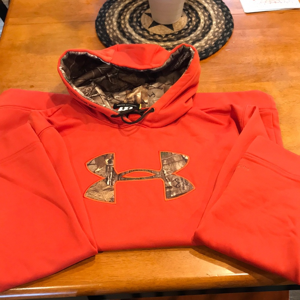 Men’s UA storm hoodie